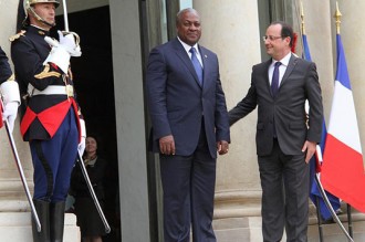 Ghana : Mahama et les ivoiriens à  lÂ’Elysée